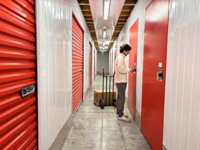 photo For rent Parking SAINT-QUENTIN 02