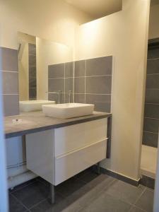 For rent Apartment CHATEAUNEUF-LES-MARTIGUES 