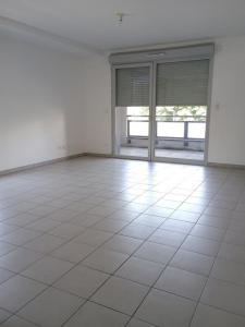 photo For rent Apartment BOURG-EN-BRESSE 01