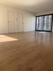 photo For rent Apartment SENS 89