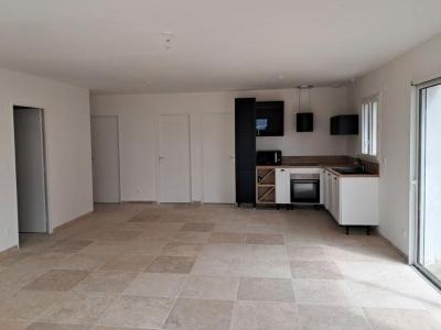 photo For rent House CREON 33