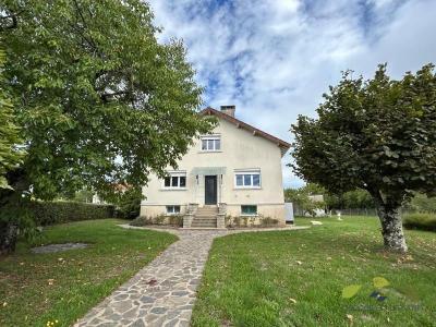 Location Maison 5 pièces SAINT-LEONARD-DE-NOBLAT 87400