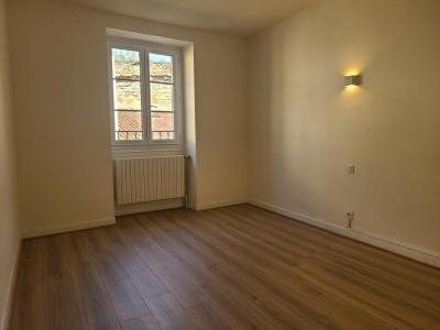 photo For rent House CLUNY 71