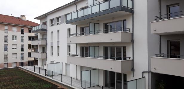 photo For rent Apartment OYONNAX 01