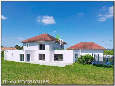 Vente Maison 9 pices UZEIN 64230
