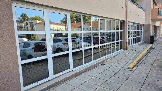 Vente Commerce FEURS 42110