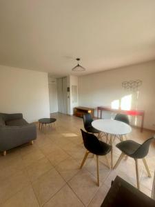 Location Appartement SALON-DE-PROVENCE  13