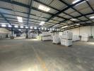 Louer Commerce 3000 m2 Vitre