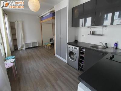 photo For rent Apartment PARIS-18EME-ARRONDISSEMENT 75