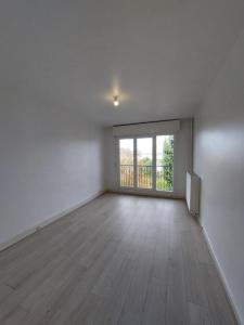 photo For rent Apartment RUEIL-MALMAISON 92