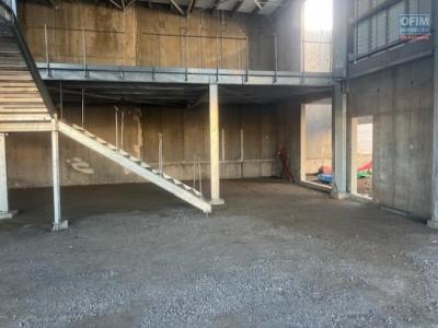 photo For rent Commercial office ETANG-SALE 974