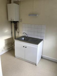 Location Appartement COMMENTRY 