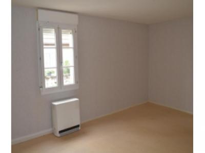 For rent Apartment COUCHES 