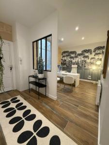 photo For rent Box office BORDEAUX 33