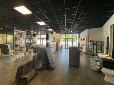photo For rent Commercial office CARBON-BLANC 33