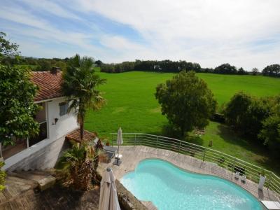 For sale House CASTERA-VERDUZAN 