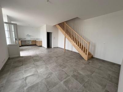 Location Maison 5 pièces CHADENAC 17800