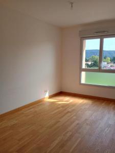 photo For rent Apartment LAGNIEU 01