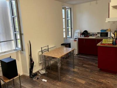 photo For rent Apartment BLAYE 33