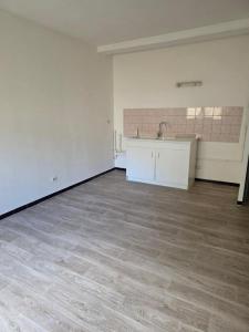 photo For rent Apartment ARLES 13