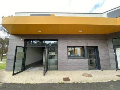 photo For sale Commercial office PIAN-MEDOC 33