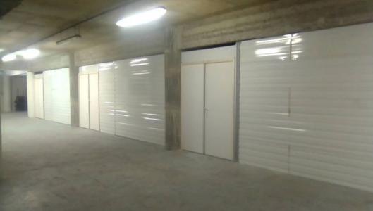 photo For rent Parking VAUX-LE-PENIL 77