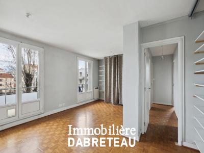 photo For rent Apartment LYON-8EME-ARRONDISSEMENT 69