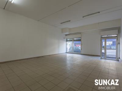 photo For rent Commercial office SAINT-PIERRE 974