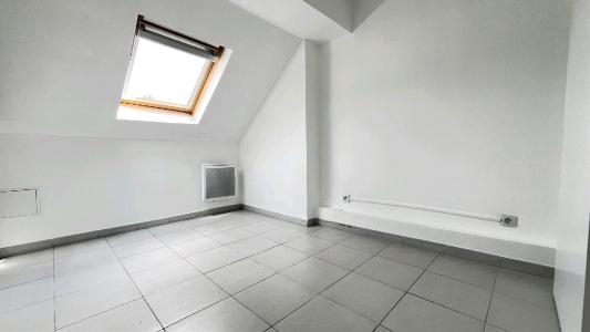 For rent Apartment LOUVRES 