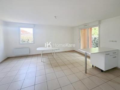 For rent Apartment CASTELNAU-D'ESTRETEFONDS 