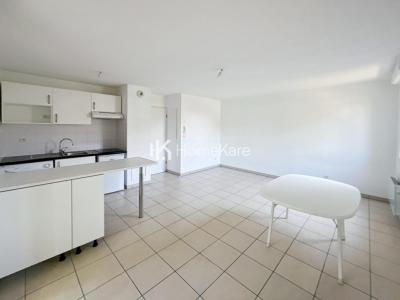 For rent Apartment CASTELNAU-D'ESTRETEFONDS 
