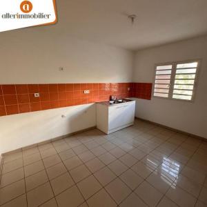 For rent Apartment SAINTE-CLOTILDE