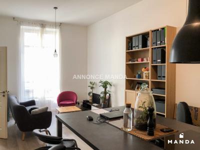 photo For rent Apartment LYON-3EME-ARRONDISSEMENT 69