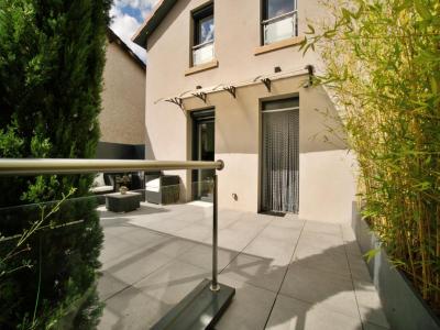 For sale House QUINCIEUX