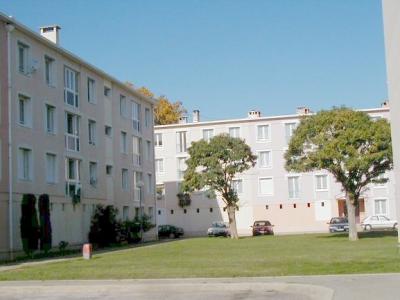 photo For rent Apartment LAPALUD 84