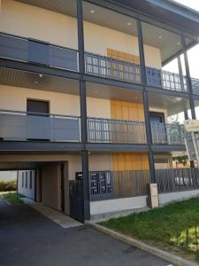photo For rent Apartment BRINDAS 69