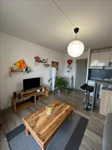 photo For rent Apartment SANARY-SUR-MER 83