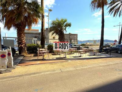photo For rent Commerce TOULON 83