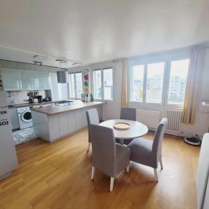 For sale Apartment KREMLIN-BICETRE