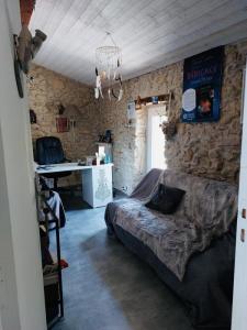 For sale House MAS-SAINTES-PUELLES 