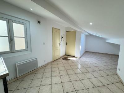 photo For rent Apartment MARSEILLE-1ER-ARRONDISSEMENT 13