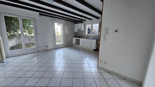 For rent House FROGES 