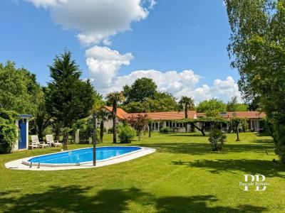 Vente Maison 9 pièces VENDAYS-MONTALIVET 33930
