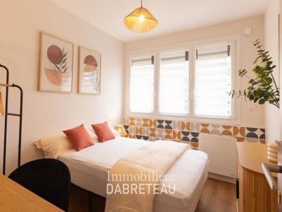 Location Appartement 8 pièces VILLEURBANNE 69100
