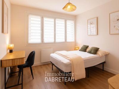 Location Appartement 8 pièces VILLEURBANNE 69100