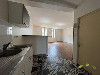 Location Appartement SAINT-LEONARD-DE-NOBLAT 
