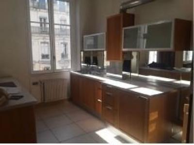 Location Appartement 3 pièces LYON-6EME-ARRONDISSEMENT 69006