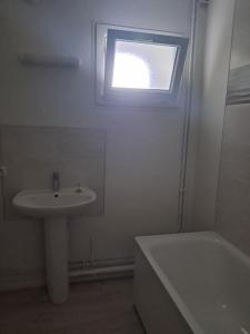 For rent Apartment CHATEAU-RENAULT 