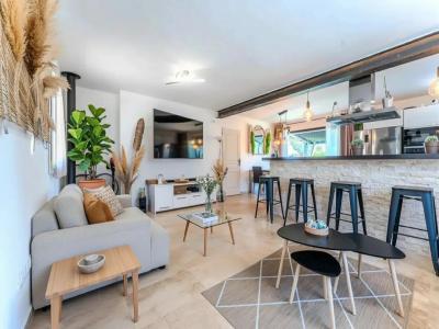 Vente Maison 5 pièces CASTELLET 83330