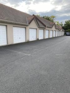 photo For rent Parking CHAMBLY 60